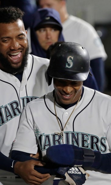 Santana powers Mariners past Orioles 5-2